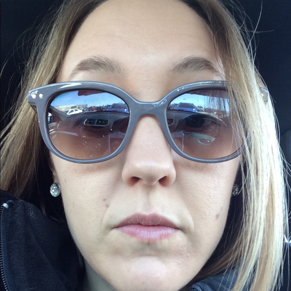 Meet your Posher, Karyn